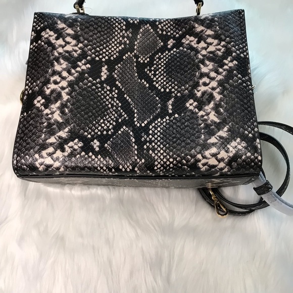 COPY - Michael Kors Penelope MD  Satchel - Picture 5 of 6